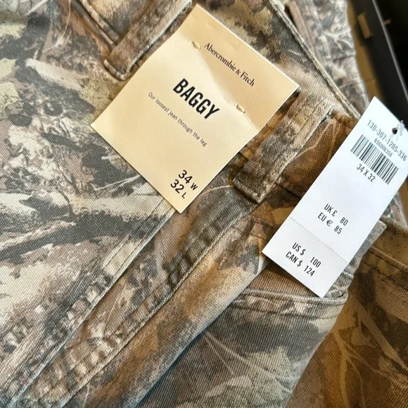 Abercrombie & Fitch Baggy - Picture 13 of 13